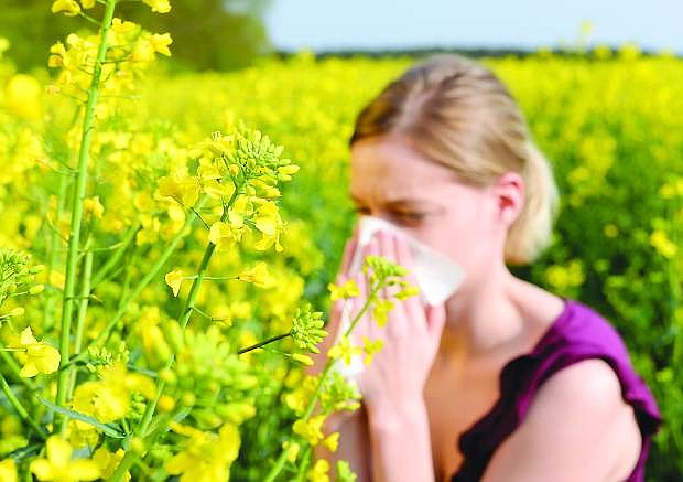 Try these easy holistic tips this allergy season.