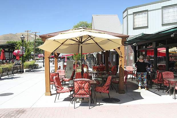 A judge has ruled the gazebo at Mom &amp; Pop&#039;s Diner must be removed.