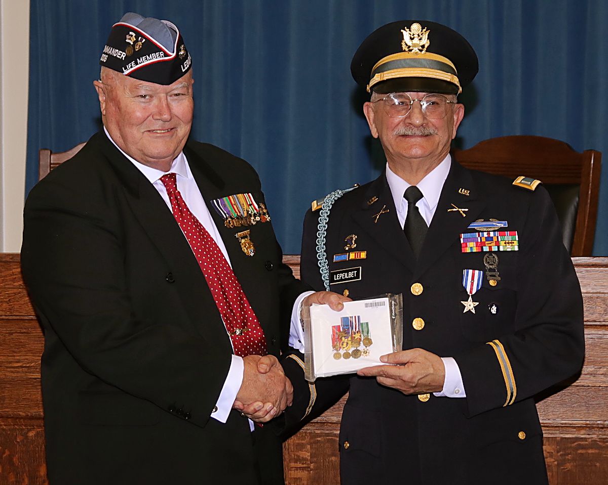 Reno Army vet receives Silver Star medal 50 years after award | Serving ...