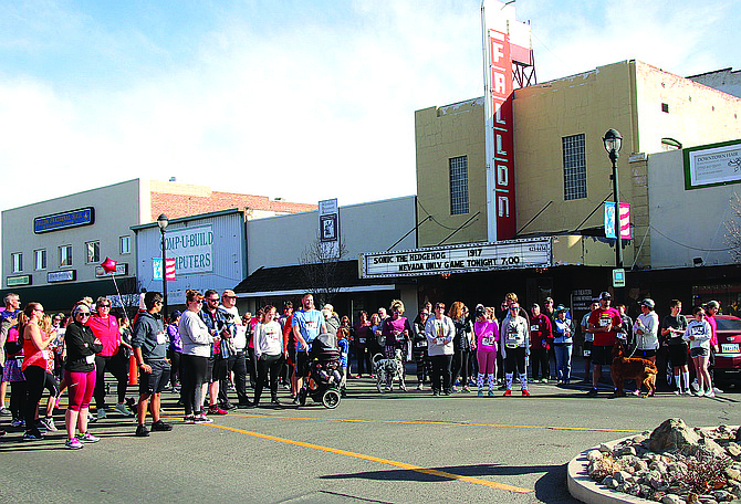 Participants line up at the Love our Theatre Fun Run.