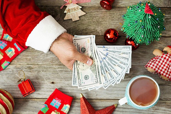 The Retail Association of Nevada forecasts customer retail sales in Nevada will grow by 5 percent this holiday season, reaching a total of $4.5 billion through November and December.